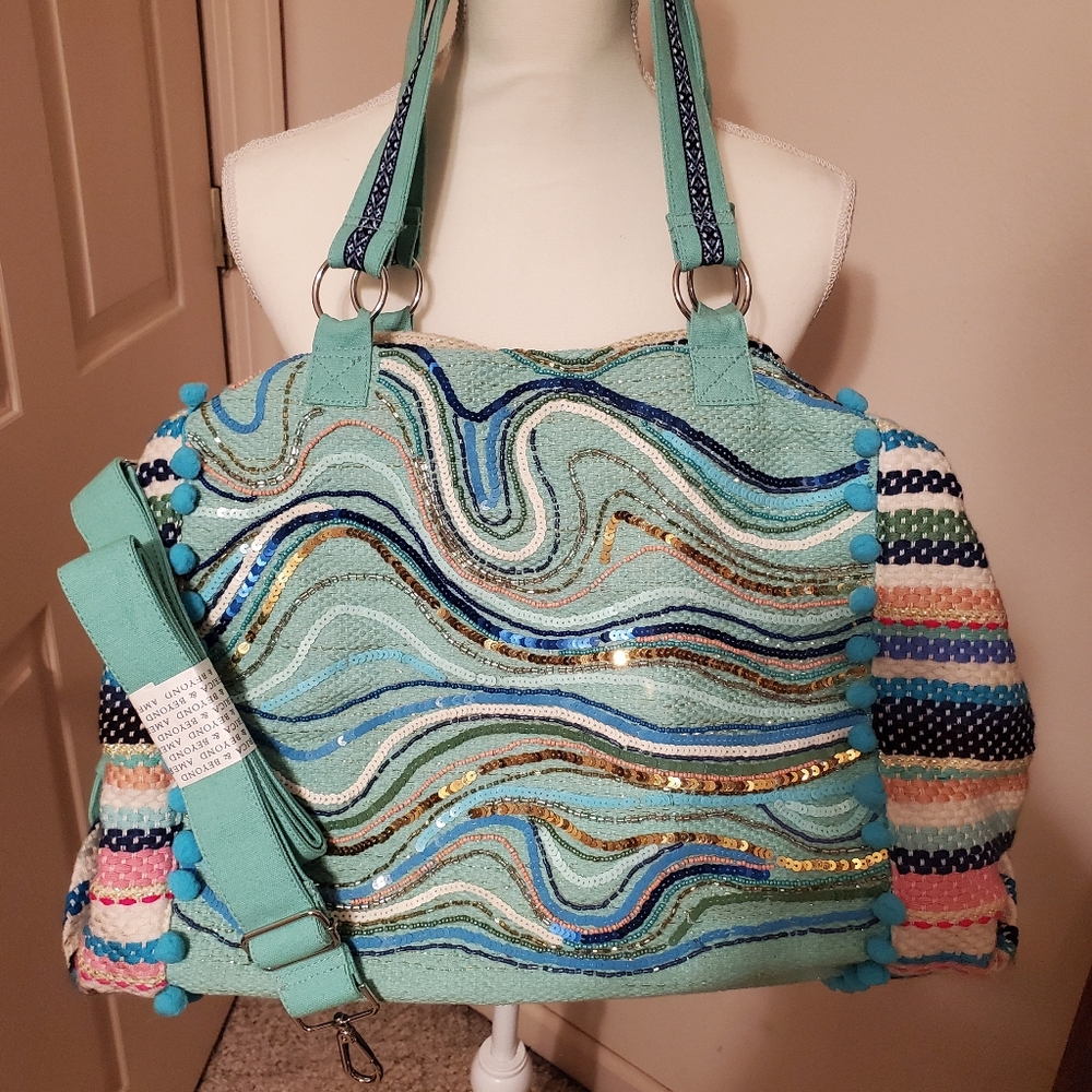 America and Beyond beach bag NWOT
